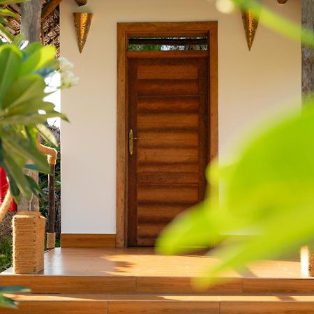 Pole Pole Bungalows Utende エクステリア 写真